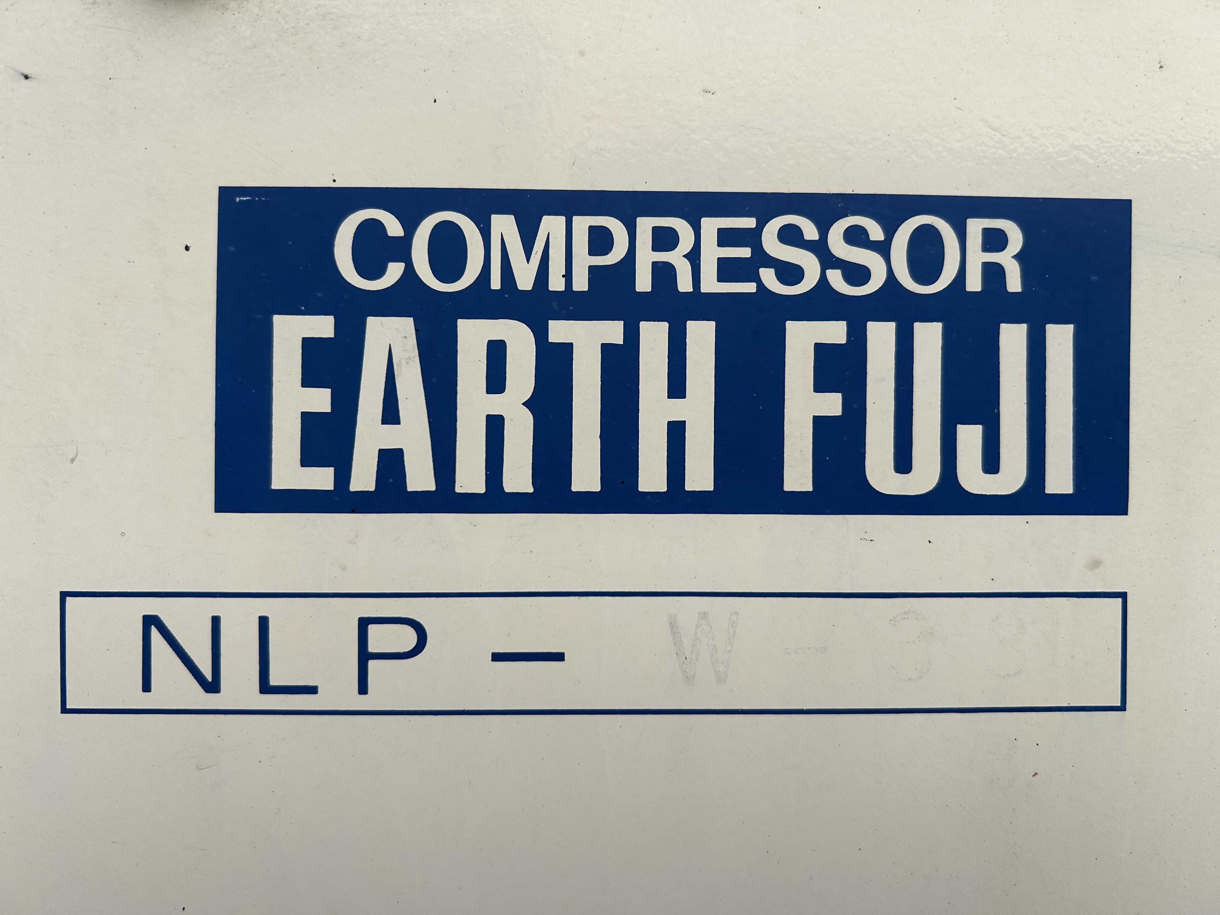 富士 エアーコンプレッサー NLPW33