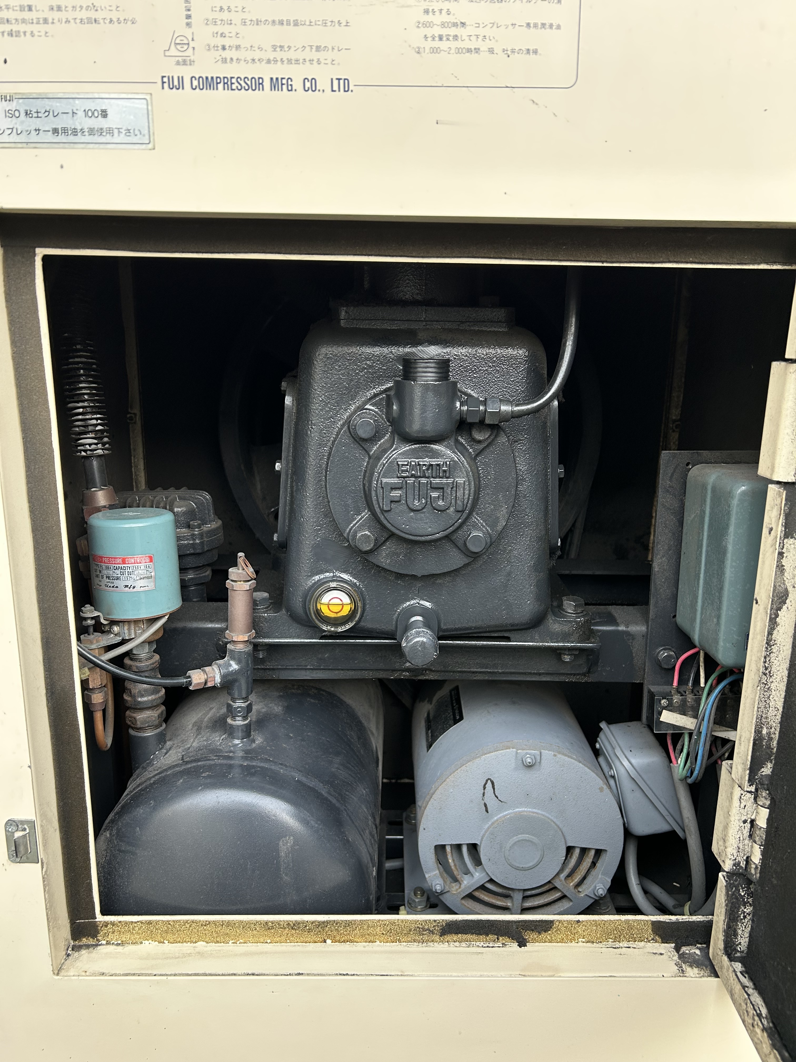富士 エアーコンプレッサー NLPW33