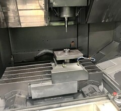 牧野フライス製作所 立形マシニングセンター V56 GRAPHITE