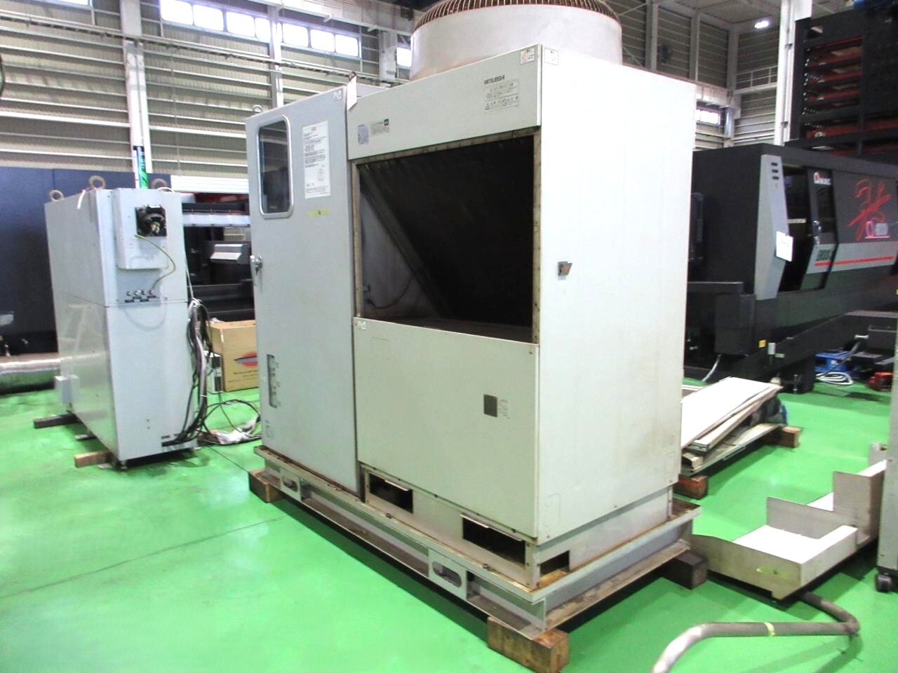 三菱 3次元レーザー加工機 ML3122VZ20-20CF3