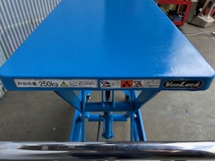 Van Lack テーブルリフター 250㎏