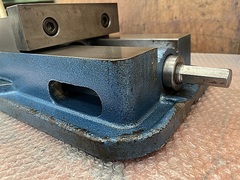 ナベヤ 精密マシンバイス LT-80