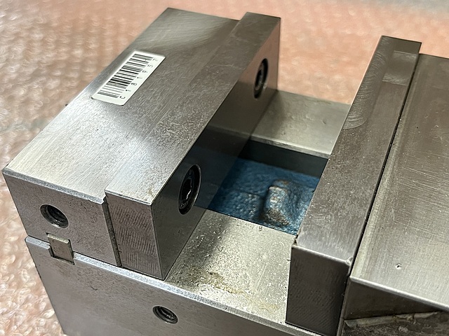 ナベヤ ロックタイト精密マシンバイス LT40MC