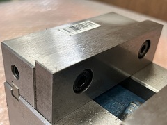ナベヤ ロックタイト精密マシンバイス LT40MC