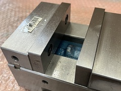 ナベヤ ロックタイト精密マシンバイス LT40MC