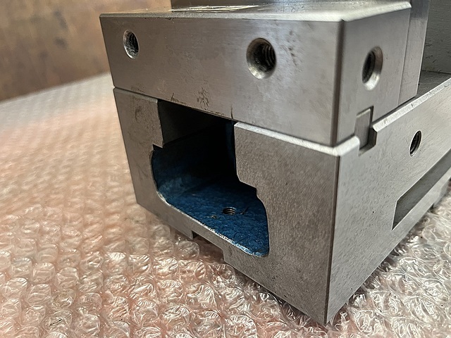 ナベヤ ロックタイト精密マシンバイス LT40MC