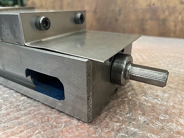 ナベヤ ロックタイト精密マシンバイス LT40MC