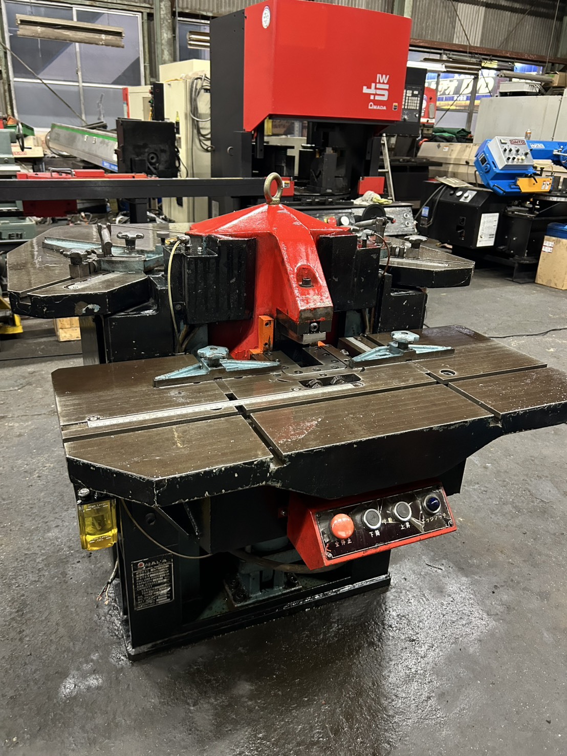 アマダ コーナーシャー CSW-220