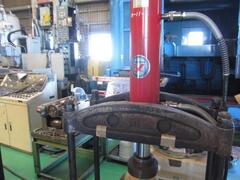 理研精機 油圧プレス