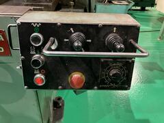 新潟鐵工所 万能フライス 2UMD