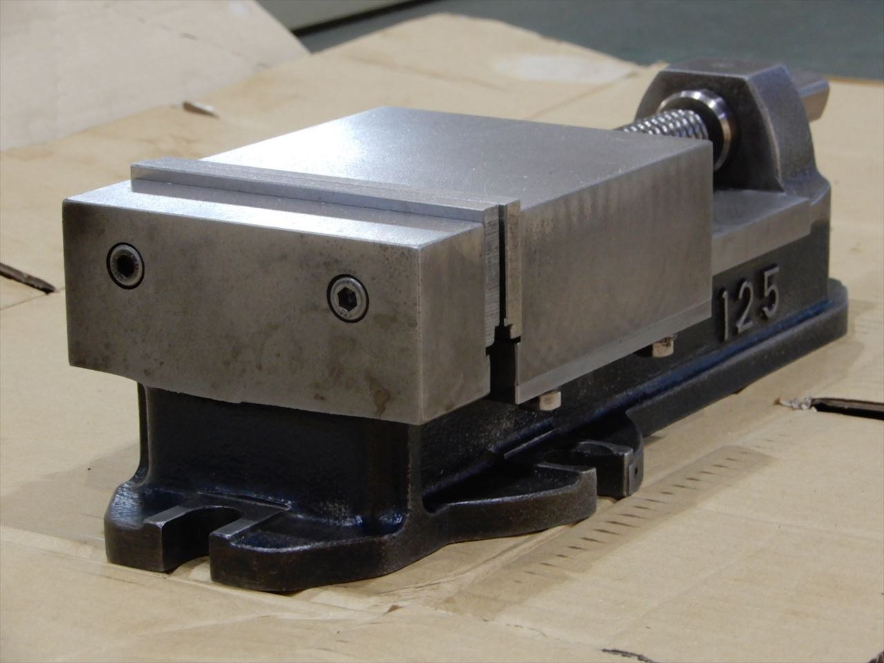 不明 ネジバイス 口金巾130mm