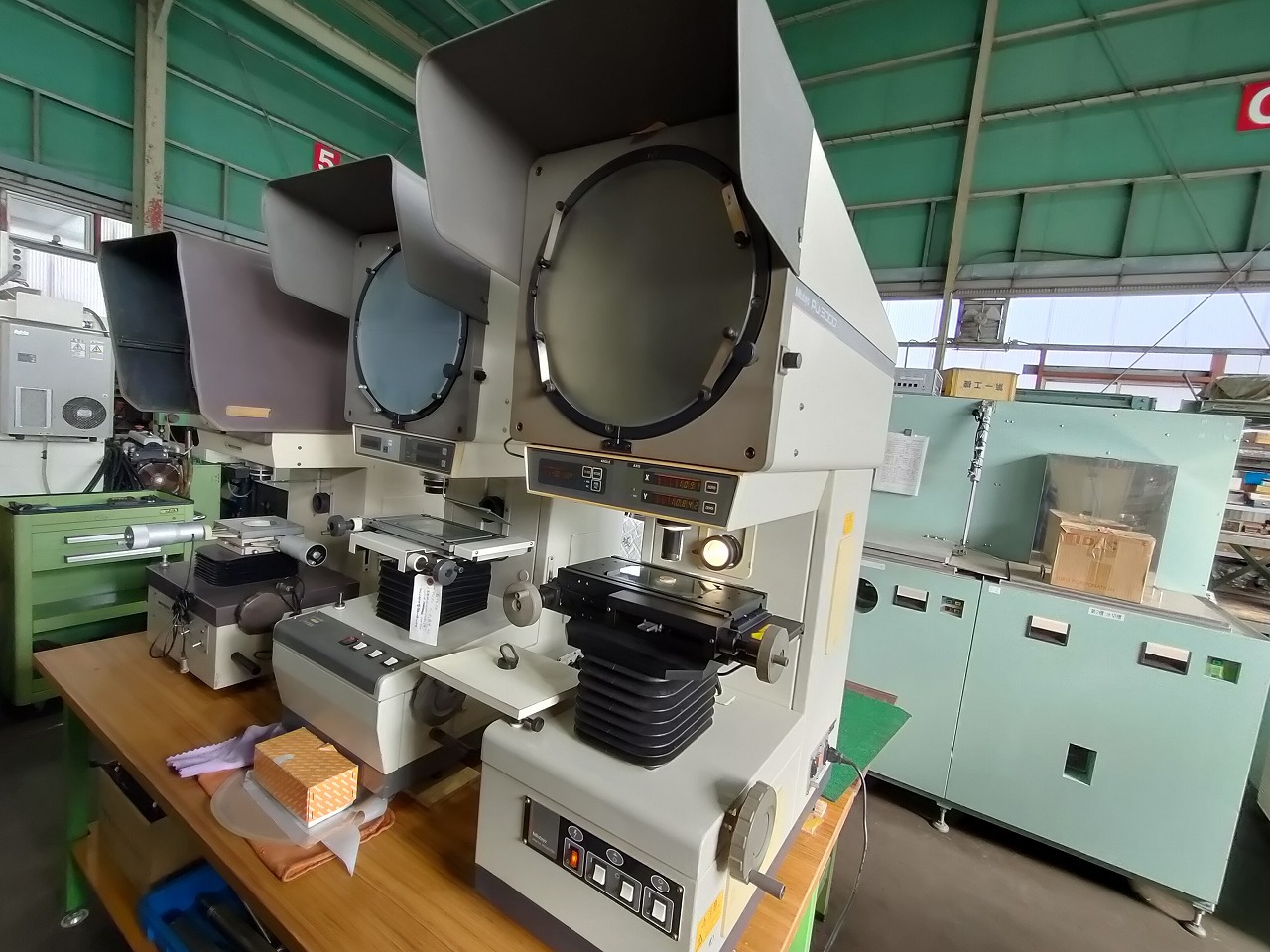 ミツトヨ 投影機 PJ3000