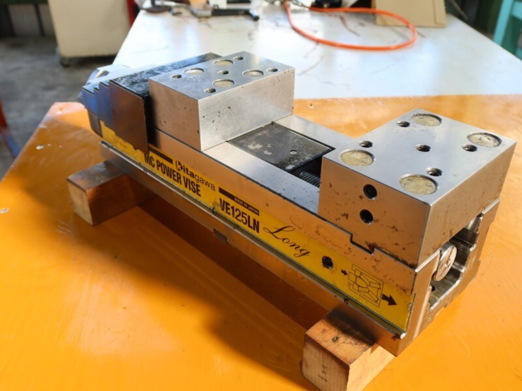 北川鉄工所 油圧バイス VE125LN