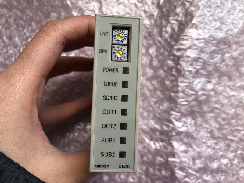 オムロン/OMRON コントローラー 【コントローラー】E5ZN-2CNF03TC-306