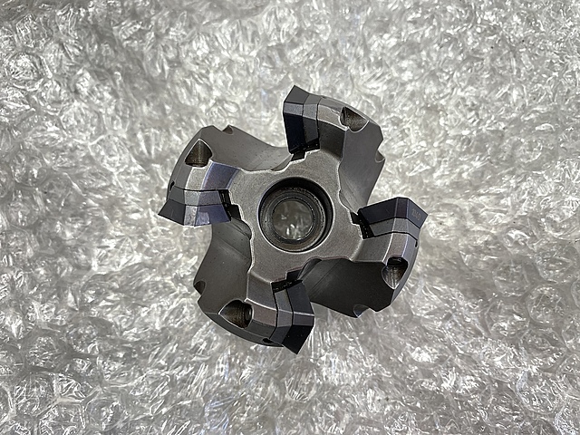 サンドビック フェイスミル R245-050Q22-12M