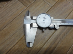 MITUTOYO｜ミツトヨ ダイヤルノギス D20