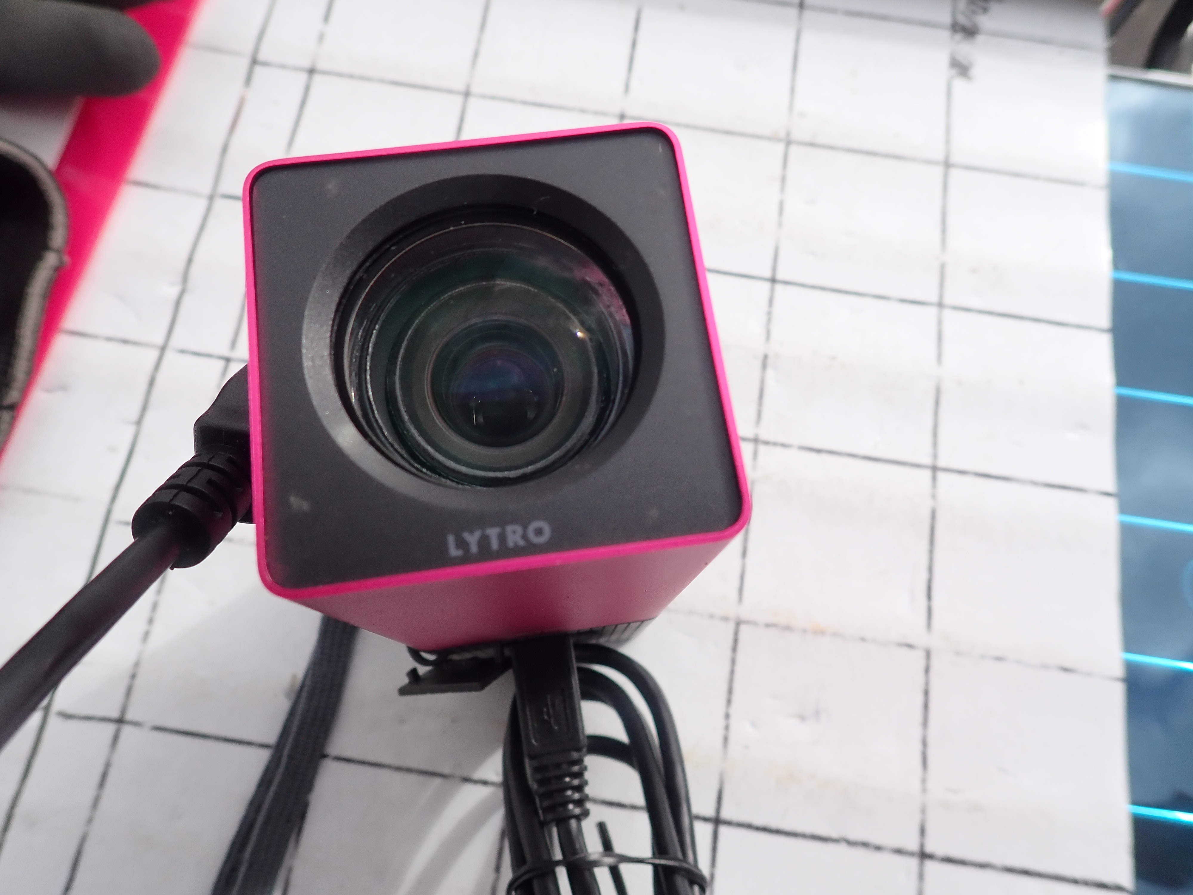 LYTRO 社   USB デジタルカメラ　ライトフィールドカメラ  USB デジタルカメラ　ライトフィールドカメラ