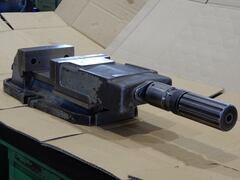津田駒工業 油圧マシンバイス 口金巾150mm