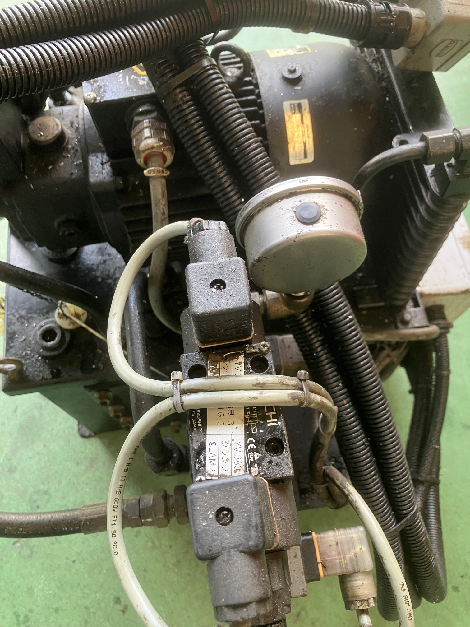 ナチ（不二越） 油圧タンク S-2512-87001