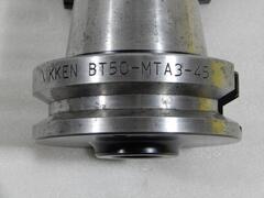 日研工作所 モールステーパホルダ BT50-MTA3-45