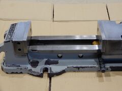 津田駒工業 油圧マシンバイス 口金巾125mm