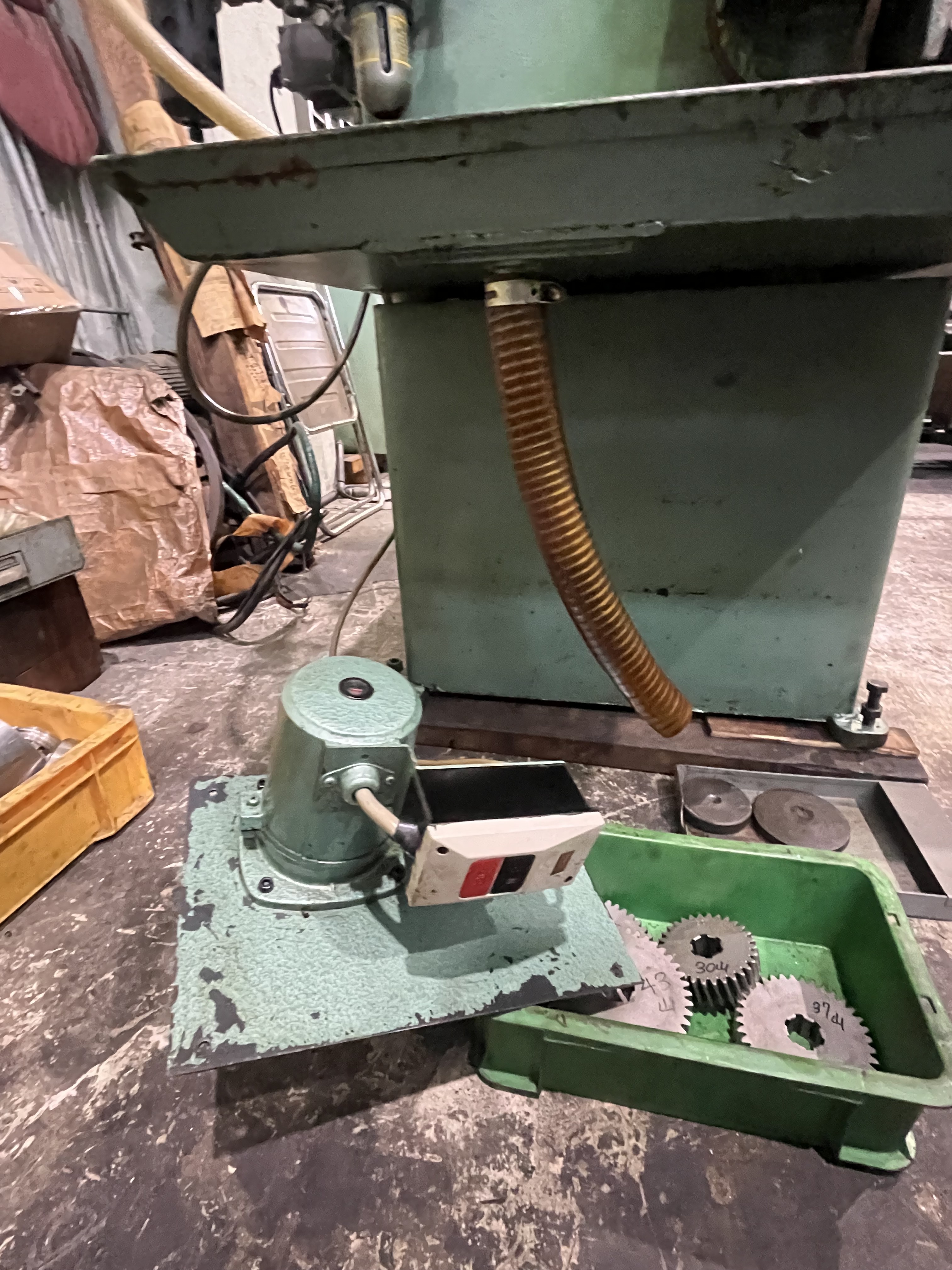 ブラザー工業 横生産フライス AM41-602