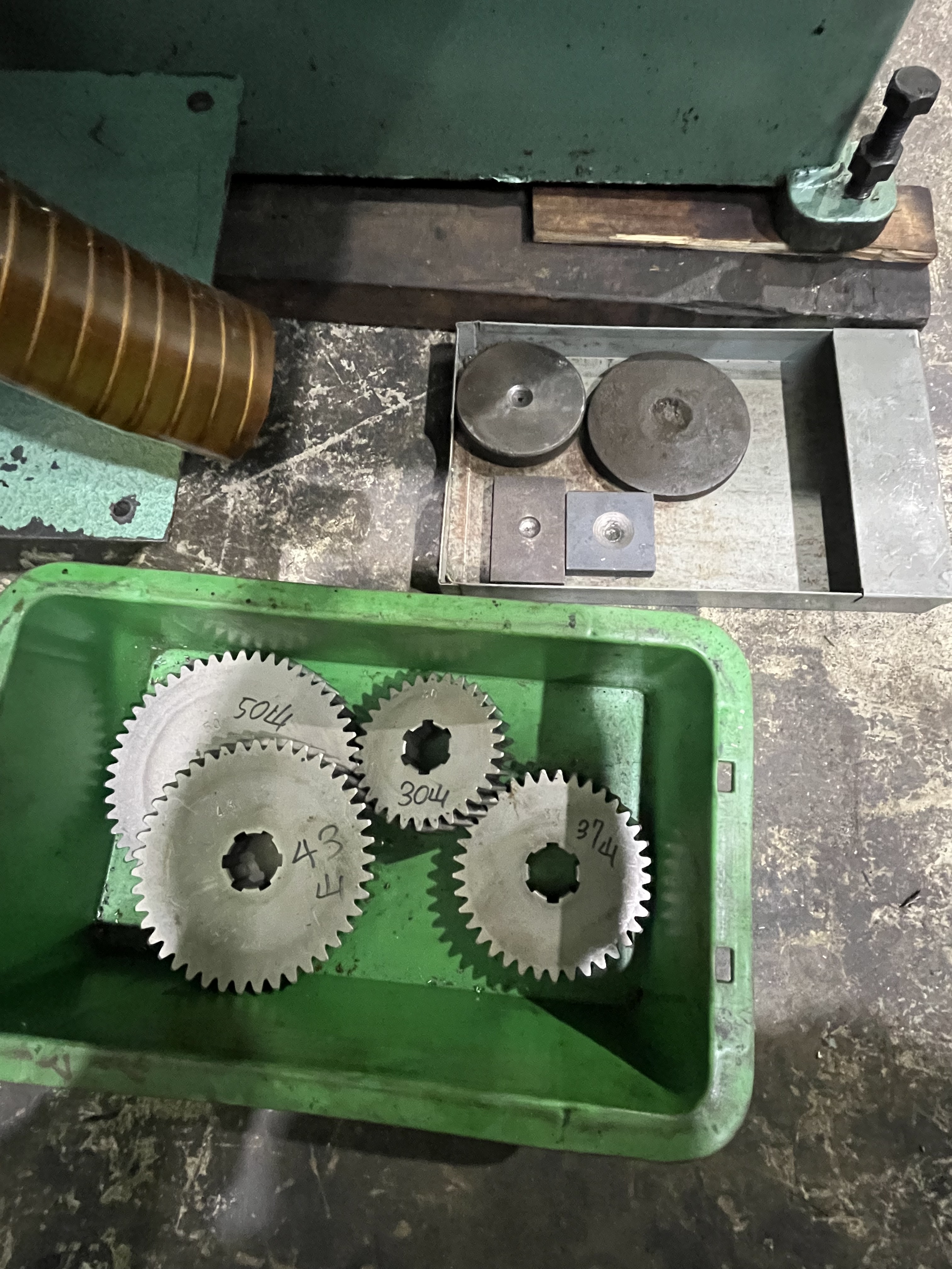 ブラザー工業 横生産フライス AM41-602
