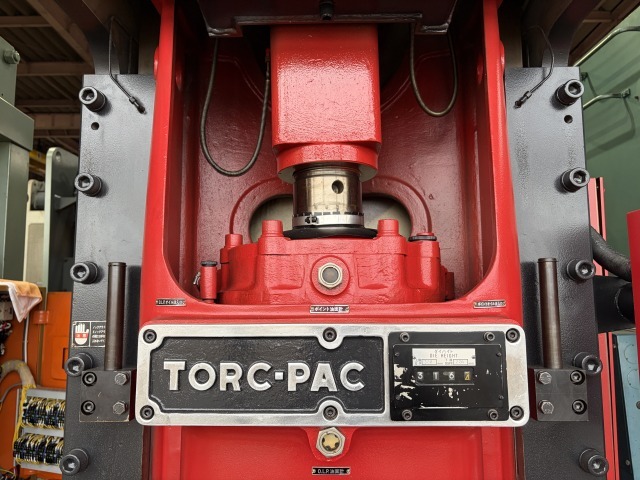 アマダ 110Tプレス TP-110D