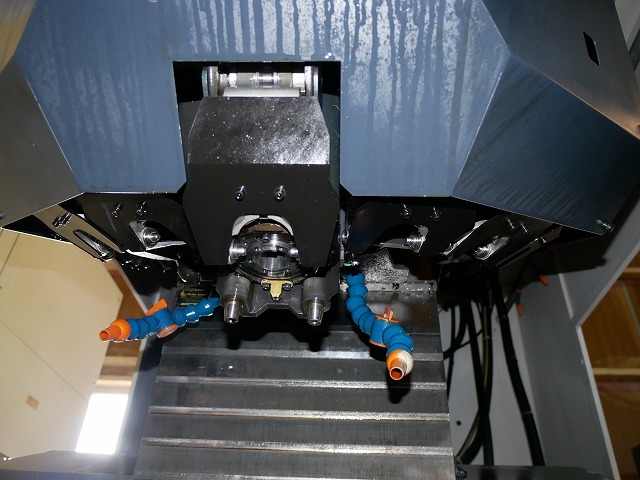 ブラザー工業 小型複合5軸加工機  M140X1