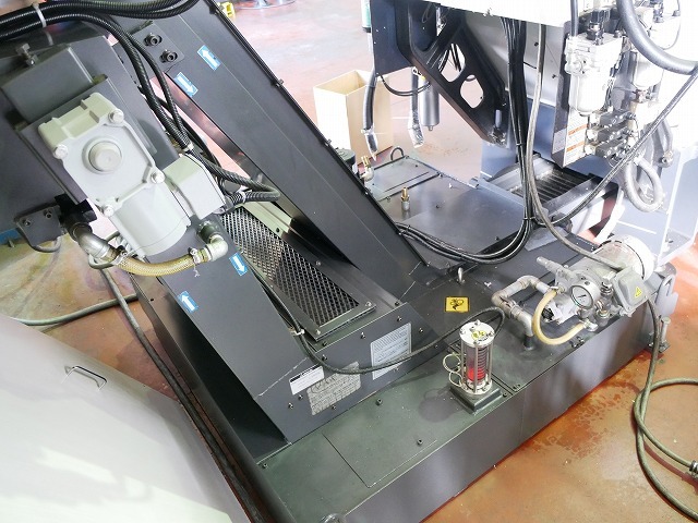 ブラザー工業 小型複合5軸加工機  M140X1