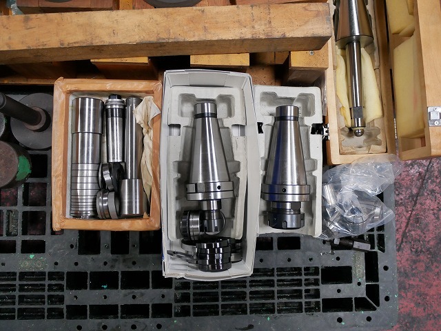 牧野フライス精機 NC工具研削盤 CNJ2-30