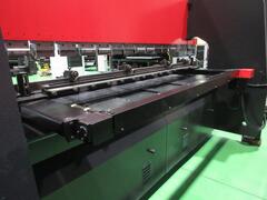 アマダ プレスブレーキ(ベンダー) RG-100L