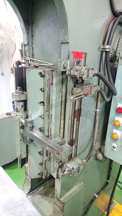 井上 50T油圧プレス BC-50