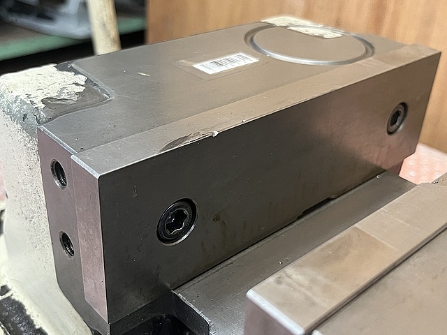 津田駒 精密マシンバイス VR-200