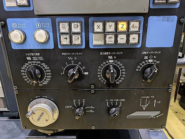 牧野フライス製作所 立型マシニングセンター V56