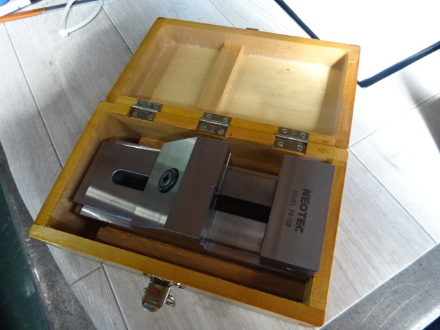 ネオテック 精密バイス VP-100