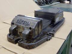 武田機械 マシンバイス 口金巾178mm