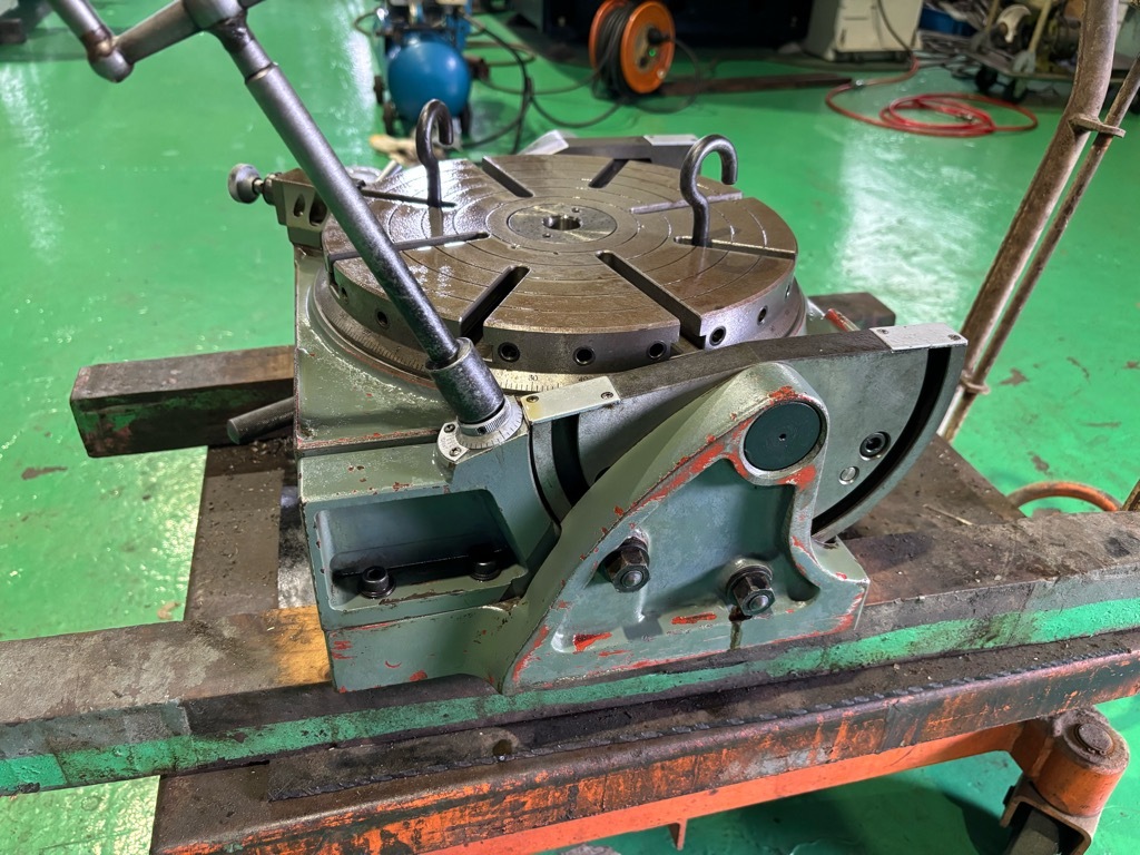 日研 傾斜円テーブル NST-300HP