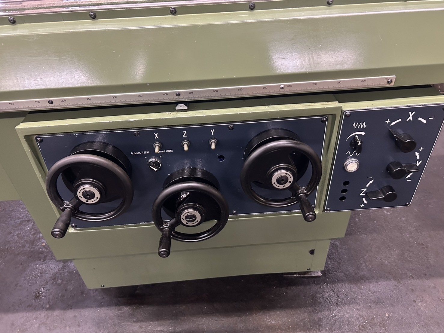 マキノ NC立フライス AEV5A-85