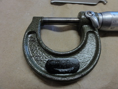 MITUTOYO｜ミツトヨ	 外側マイクロメーター M110-25