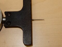 テクロック ダイヤルデプスゲージ DM201D