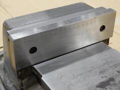 津田駒工業 マシンバイス 口金巾200mm