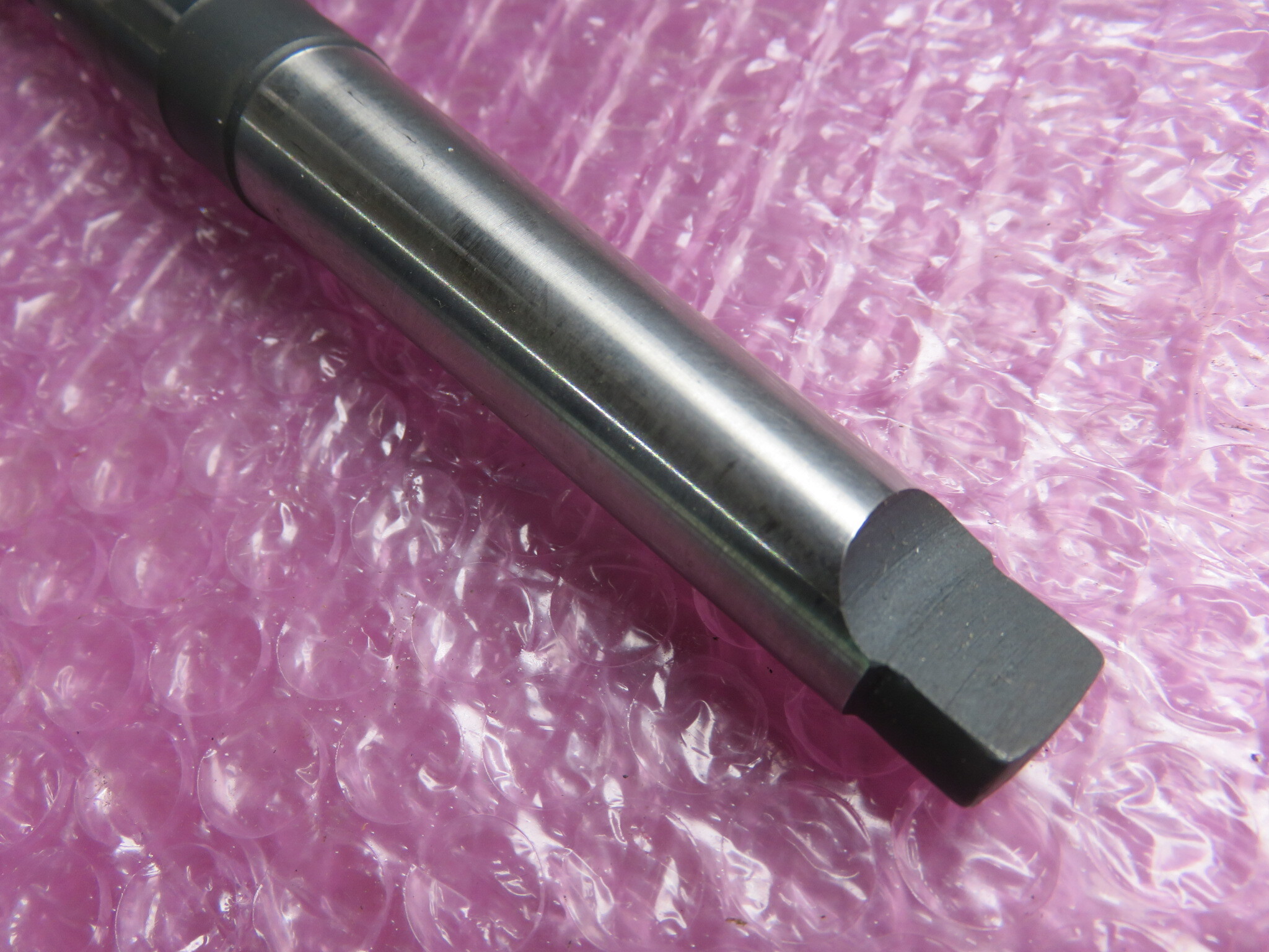 不二越 Nachi テーパーシャンクドリル φ19.7
