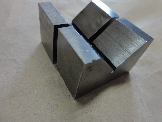 極東 Vブロック 38X24X19