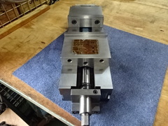 Kurt ダブルクランプバイス DL600