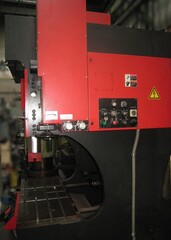 アマダ 万能油圧ベンダー SPH-60C