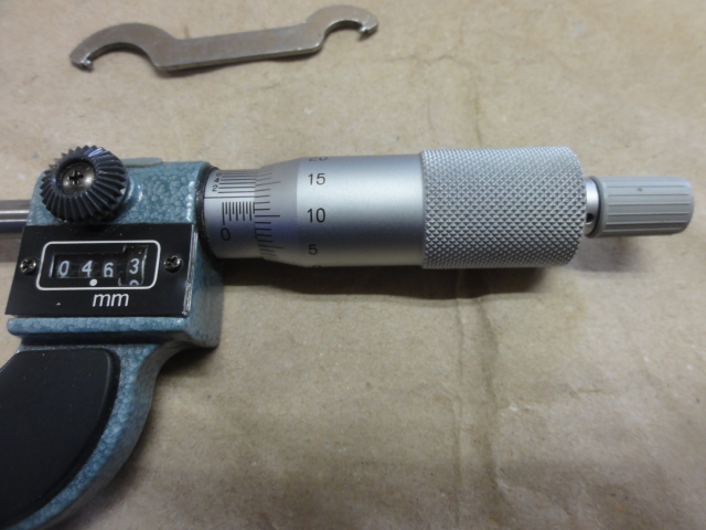 MITUTOYO｜ミツトヨ カウント外側マイクロメーター M820-25