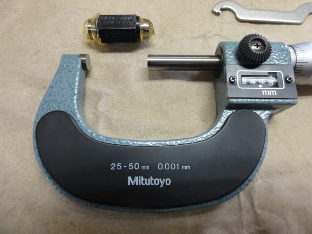 MITUTOYO｜ミツトヨ カウント外側マイクロメーター M820-50