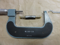 MITUTOYO｜ミツトヨ カウント外側マイクロメーター M820-100