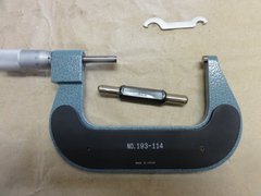 MITUTOYO｜ミツトヨ カウント外側マイクロメーター M820-100